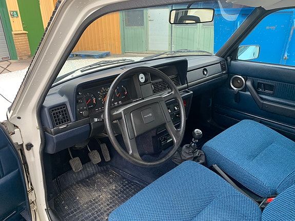 Volvo 240 6 of 7
