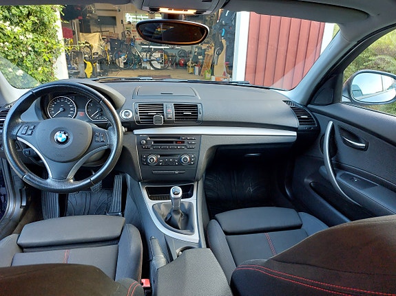 BMW 116i 3 of 9