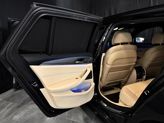 BMW 540i 17 of 30
