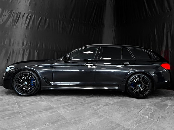BMW 540i 7 of 30