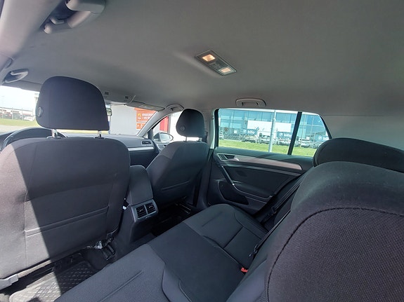 Volkswagen Golf VII 6 of 15