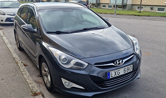 Hyundai i40 3 of 6