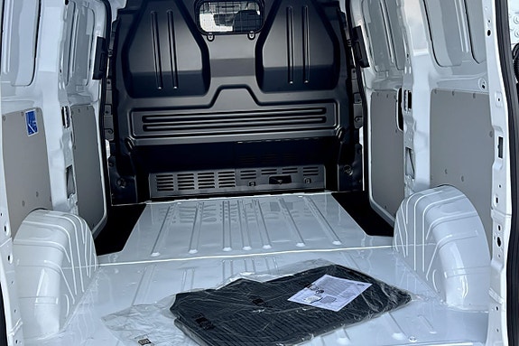 Ford Transit Custom 7 of 7