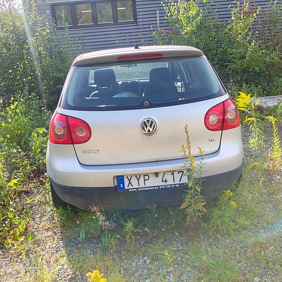 Volkswagen Golf V 4 of 5