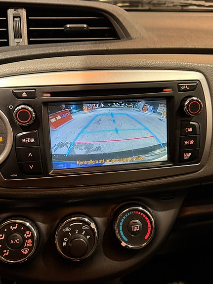 Toyota Yaris 8 of 10
