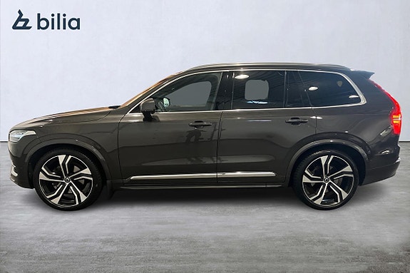 Volvo XC90 3 of 22