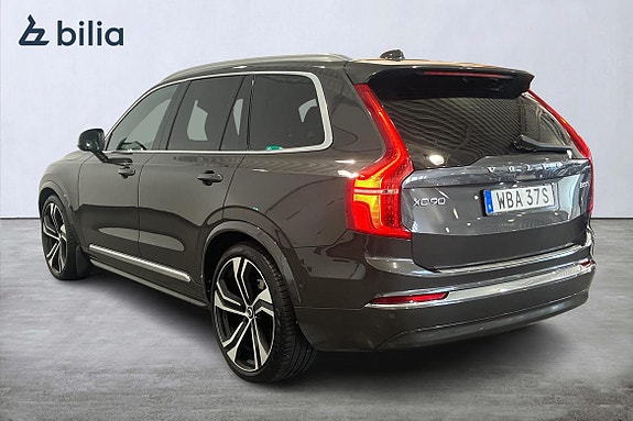 Volvo XC90 2 of 22