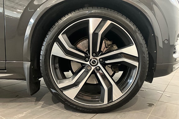 Volvo XC90 17 of 22