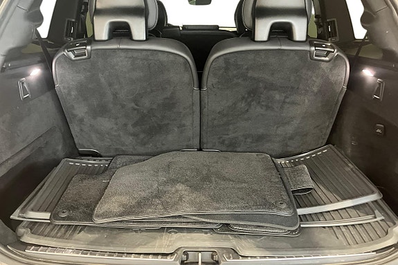 Volvo XC90 12 of 22