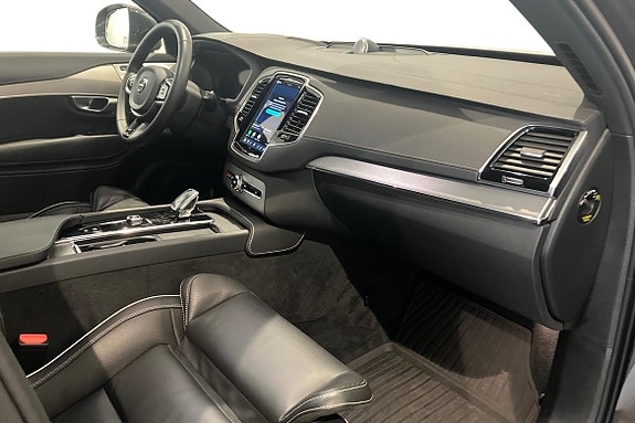 Volvo XC90 7 of 22