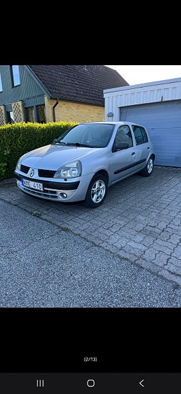 Renault Clio 12 of 12