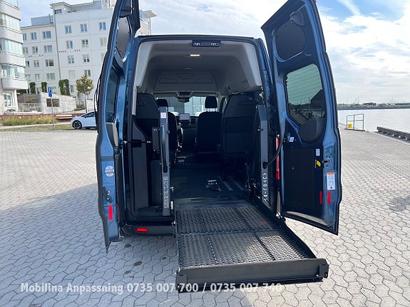 Ford Transit Custom 16 of 30