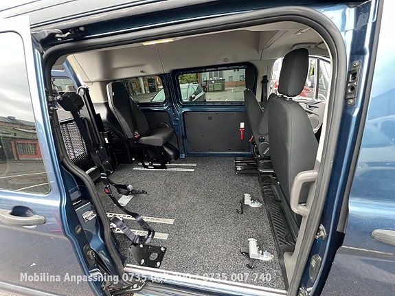 Ford Transit Custom 14 of 30
