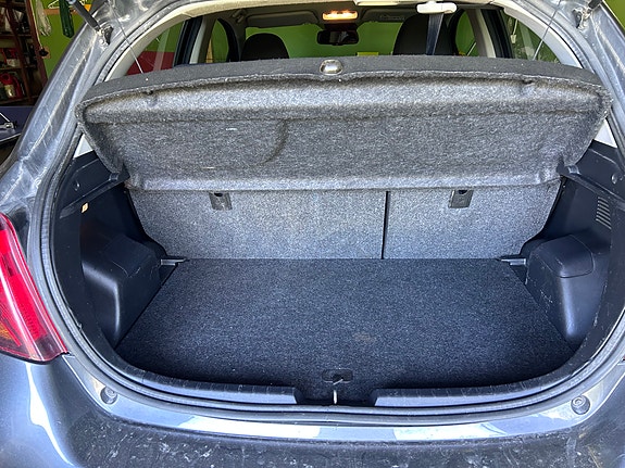 Toyota Yaris 9 of 9