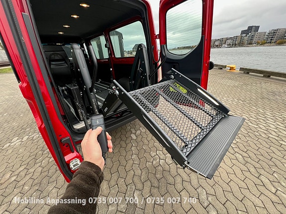 Mercedes-Benz Sprinter 208 16 of 30