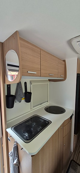 Adria Aviva 512 PT 10 of 12