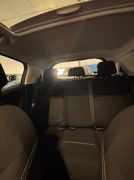 Peugeot 208 10 of 10