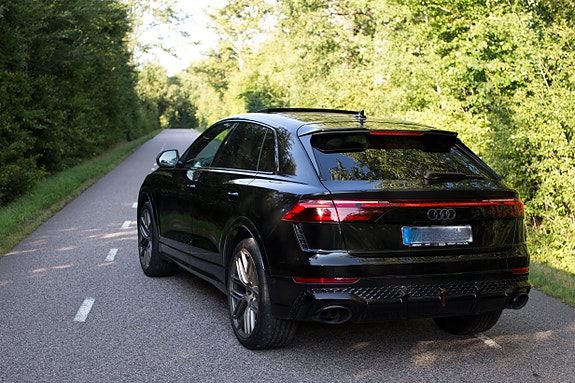 Audi RS Q8 2 of 9