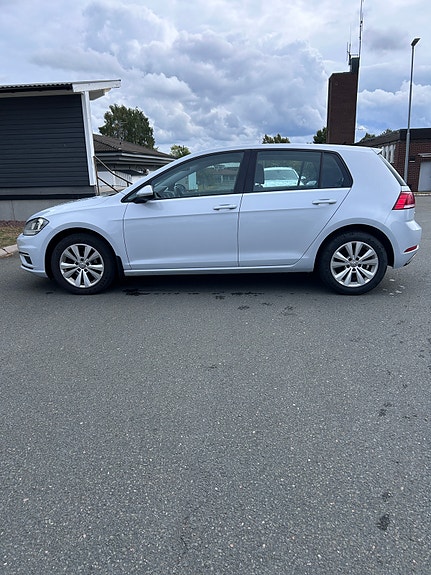 Volkswagen Golf VII 2 of 4