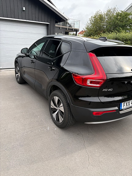 Volvo XC40 3 of 8