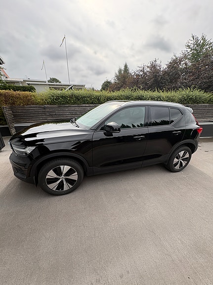 Volvo XC40 7 of 8