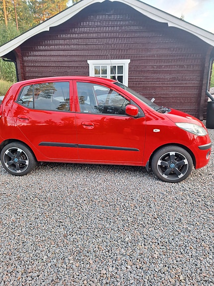 Hyundai i10 4 of 4