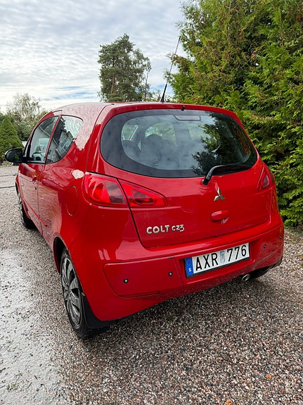 Mitsubishi Colt 3 of 6