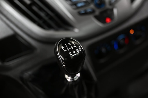 Ford Transit 19 of 28