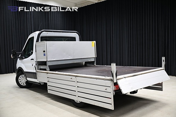 Ford Transit 9 of 28