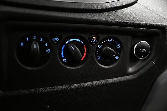 Ford Transit 20 of 28