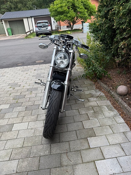 Harley-Davidson VRSCA V-Rod 3 of 4