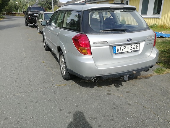 Subaru Outback 3 of 6