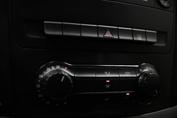Mercedes-Benz Vito 111 22 of 25
