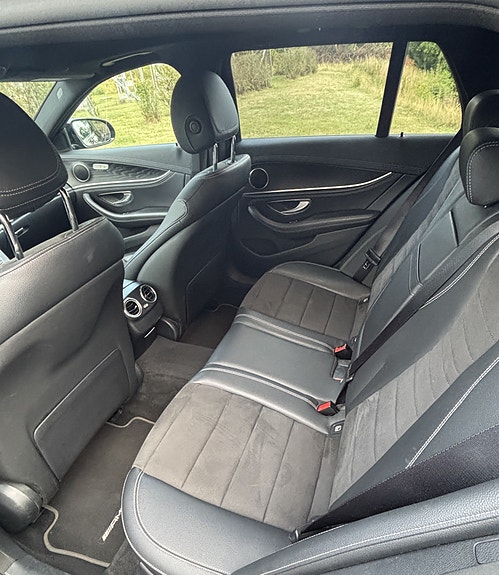 Mercedes-Benz E220 6 of 7