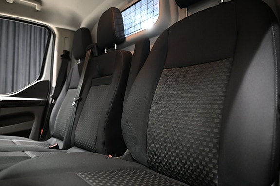 Ford Transit Custom 21 of 30