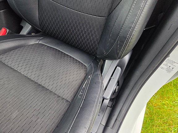 Mitsubishi Outlander 16 of 16