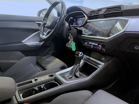 Audi Q3 14 of 18
