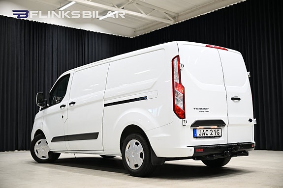 Ford Transit Custom 11 of 29