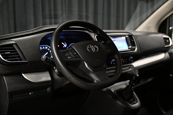 Toyota Proace Verso 13 of 29