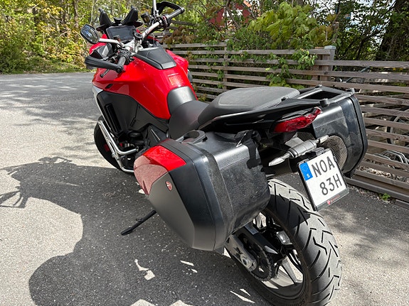 Ducati Multistrada V4 2 of 3