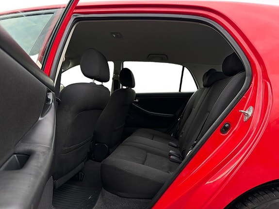 Toyota Corolla 17 of 19