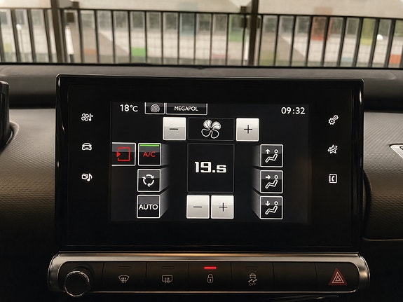 Citroen C4 Cactus 15 of 18