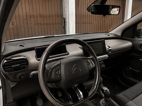 Citroen C4 Cactus 8 of 18