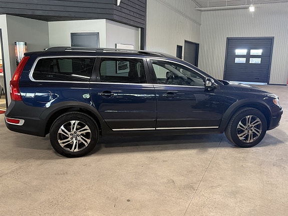 Volvo XC70 3 of 13
