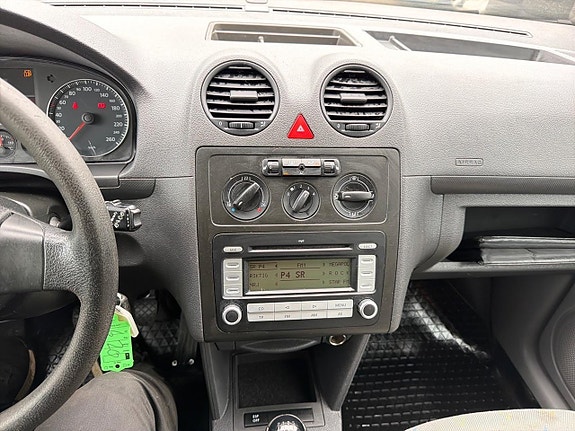 Volkswagen Caddy 12 of 22