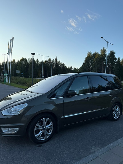 Ford Galaxy 3 of 3