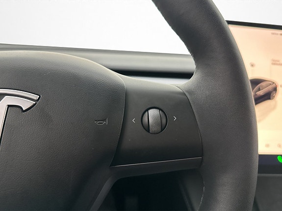Tesla Model 3 16 of 30