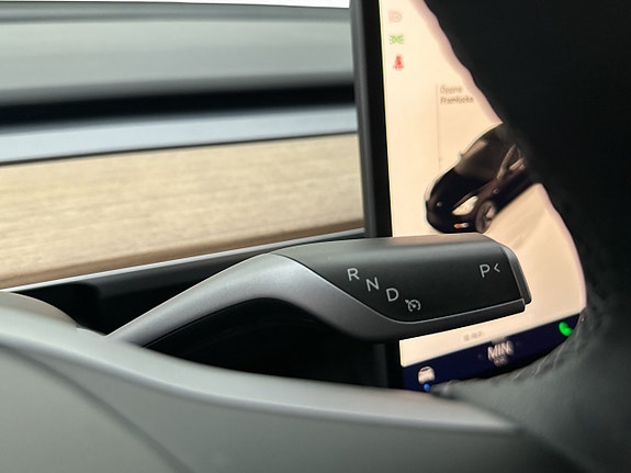Tesla Model 3 28 of 30