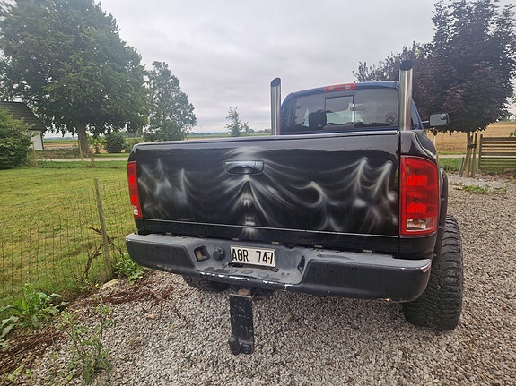 Dodge RAM 3500 4 of 8