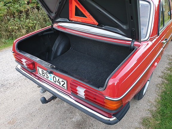 Mercedes-Benz 200 7 of 10